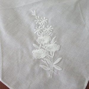 Vintage White Linen Hankie Hand Embroidered Design Wedding Bride. Never Worn 11"